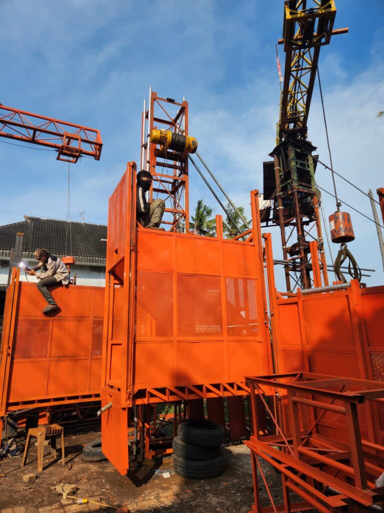 Rental Sewa Lift Barang Metro Hubungi Segera