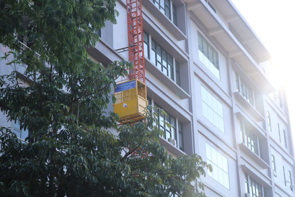 sewa lift barang Bogor